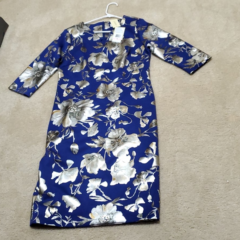 Elegant floral dress - Picture 2 of 3